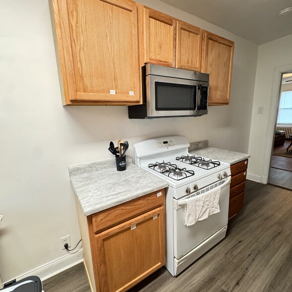 Building Photo - 441 Manor Pl NW