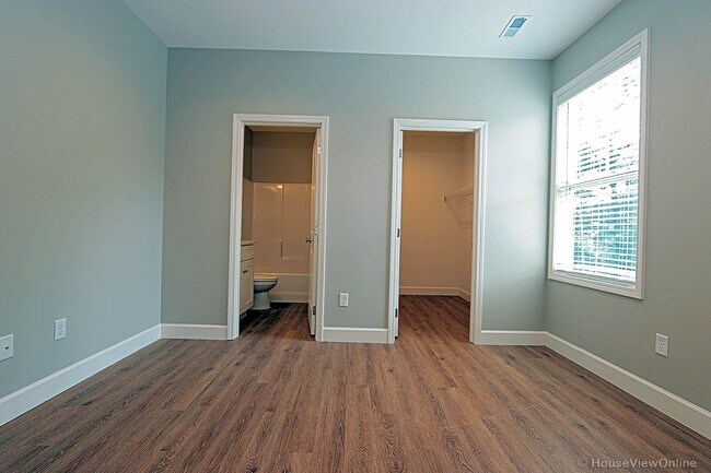 Building Photo - 1735 Dunklin St