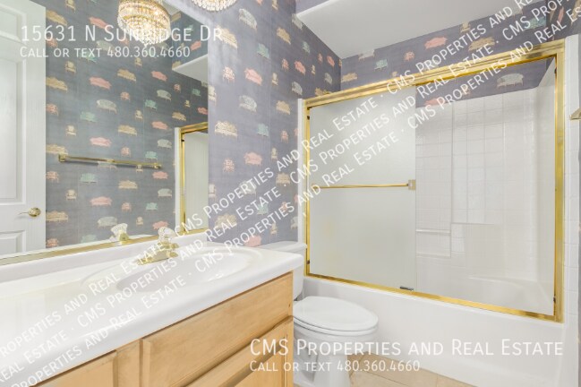Building Photo - 15631 Sunridge Dr
