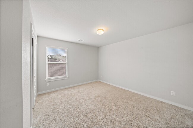 Building Photo - 13015 Braelich Loch Dr