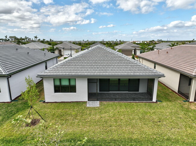 Building Photo - 12611 SW Manatee Marsh Ter