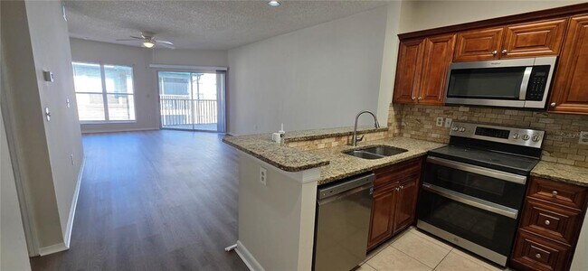Building Photo - 4115 Chatham Oak Ct