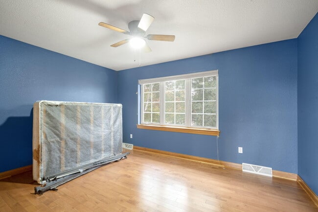 Building Photo - N54W16164 Westwind Dr