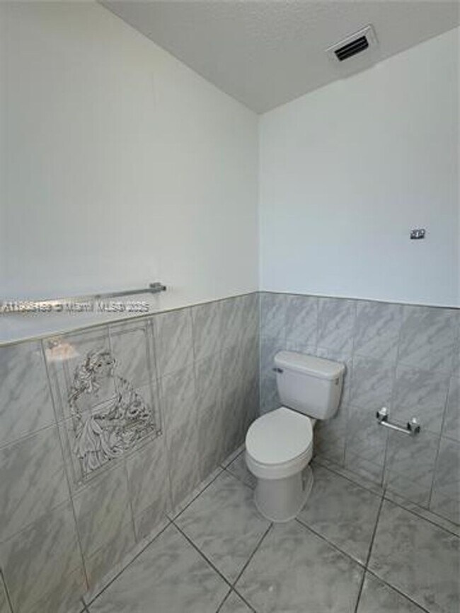 Building Photo - 11434 SW 185th St