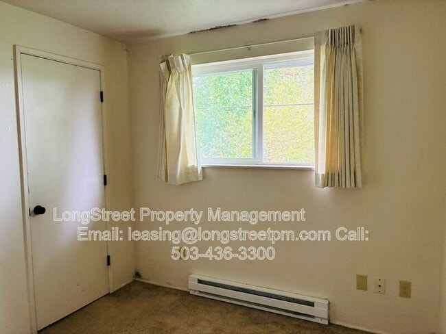 Building Photo - 933 NW Sequoia Ave