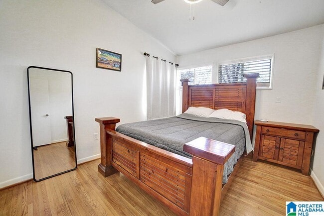 Building Photo - 204 Woodside Dr