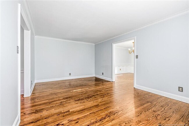 Building Photo - 325 Northview Dr