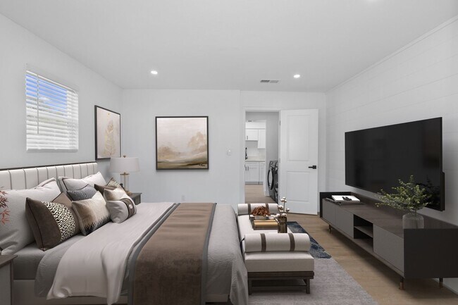 Building Photo - 6910 Eberhart St