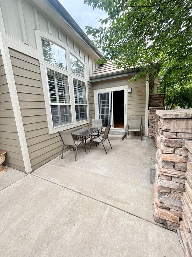 Building Photo - 8890 Tappy Toorie Cir