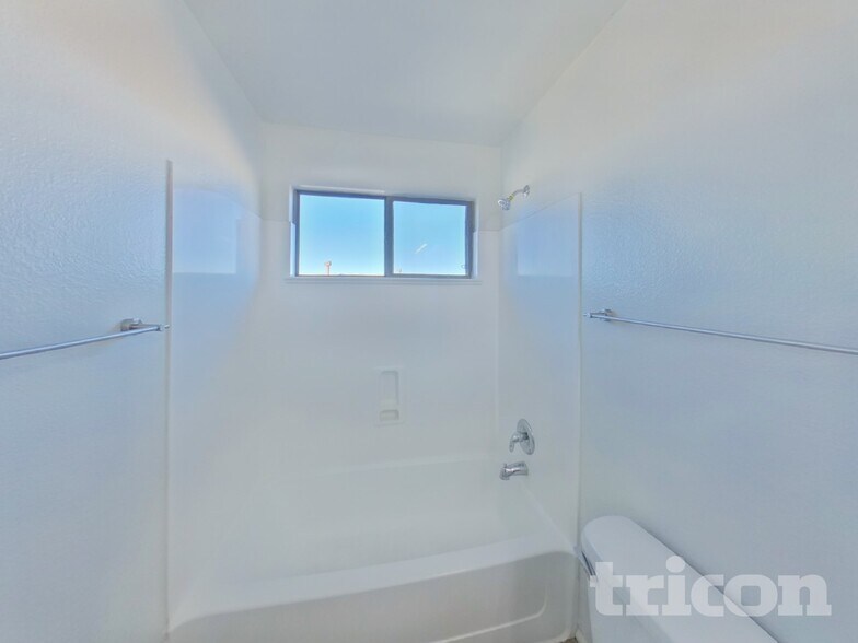 Building Photo - 42026 Colby Dr