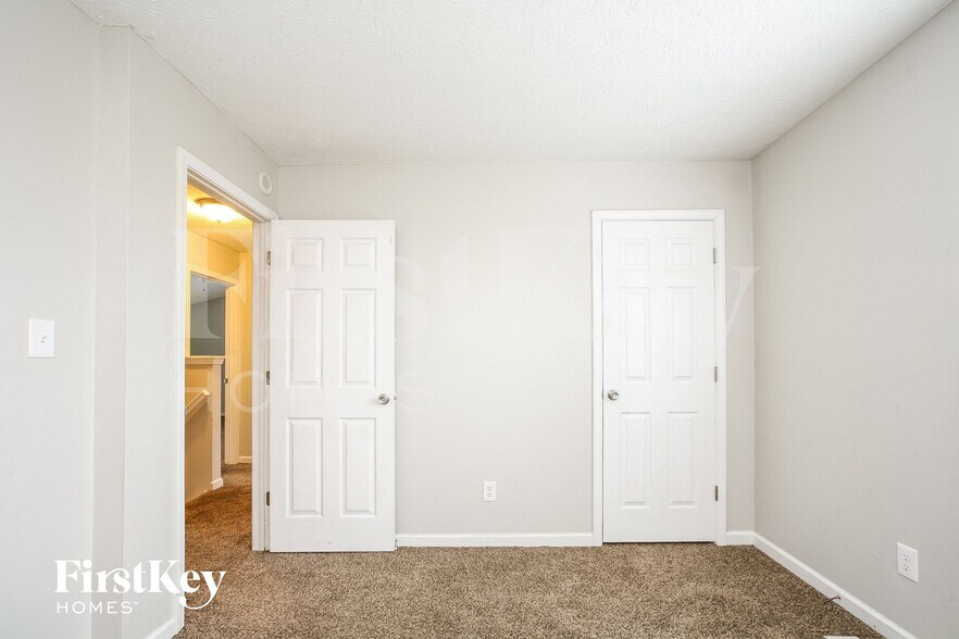 Building Photo - 10758 Sedgegrass Dr