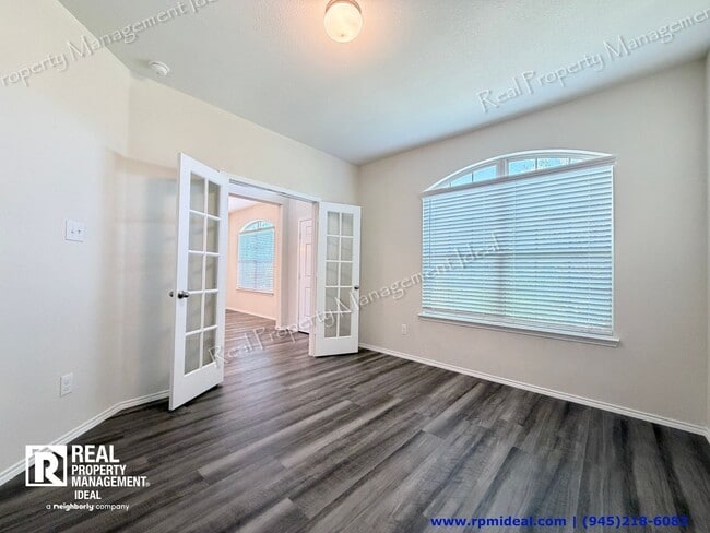 Building Photo - 4009 Bighorn Dr