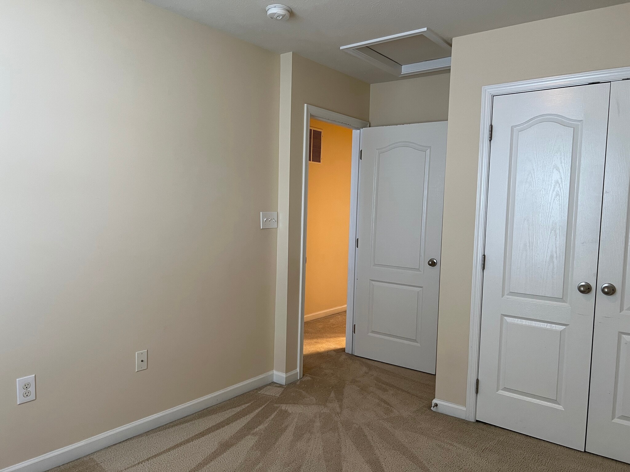 Building Photo - 325 Falcon Run