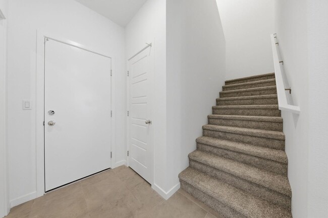 Building Photo - Brand New 3 Bedroom Stylish Henderson Townhome in Black Mountain Ranch