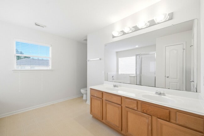 Building Photo - 3830 Misty Falls Ln