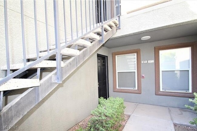 Building Photo - 555 E Silverado Ranch Blvd