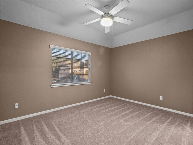 Building Photo - 2210 Crimson Cove Ct