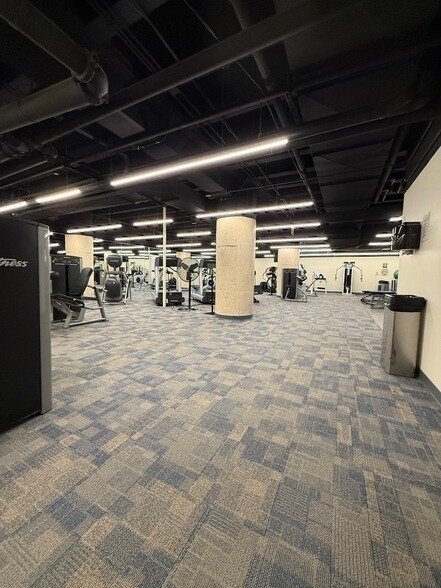Building Photo - 680 N Lake Shore Dr