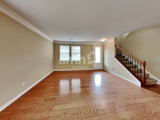 Building Photo - 330 Branch Valley Dr