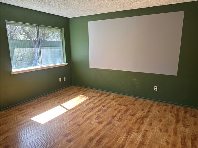 Building Photo - 23335 Tree House Ln