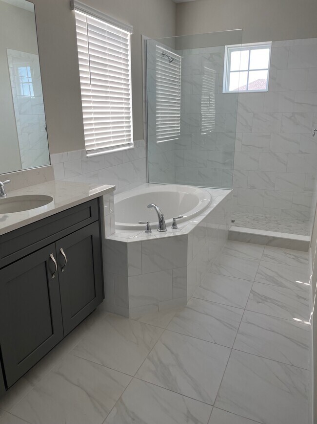 Building Photo - 6119 Maidenstone Way