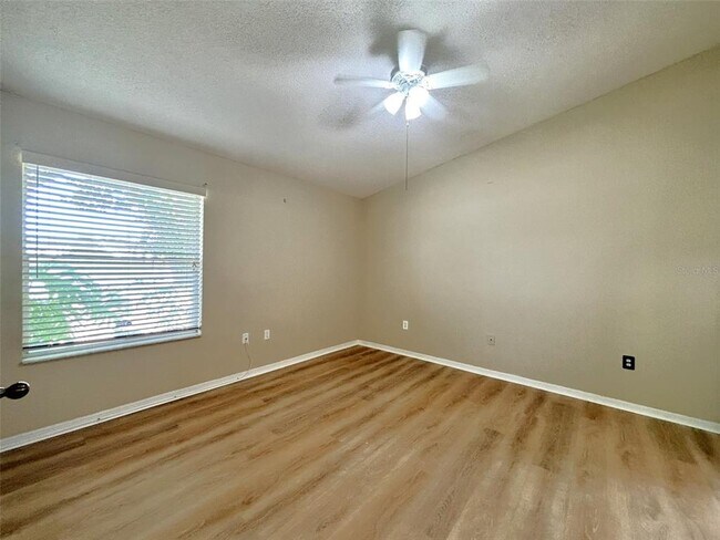 Building Photo - 3217 Queen Palms Ct