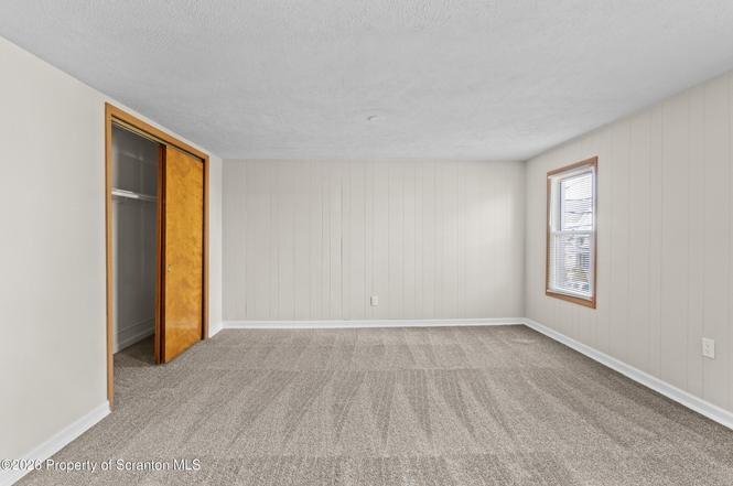 Building Photo - 302 Vine St