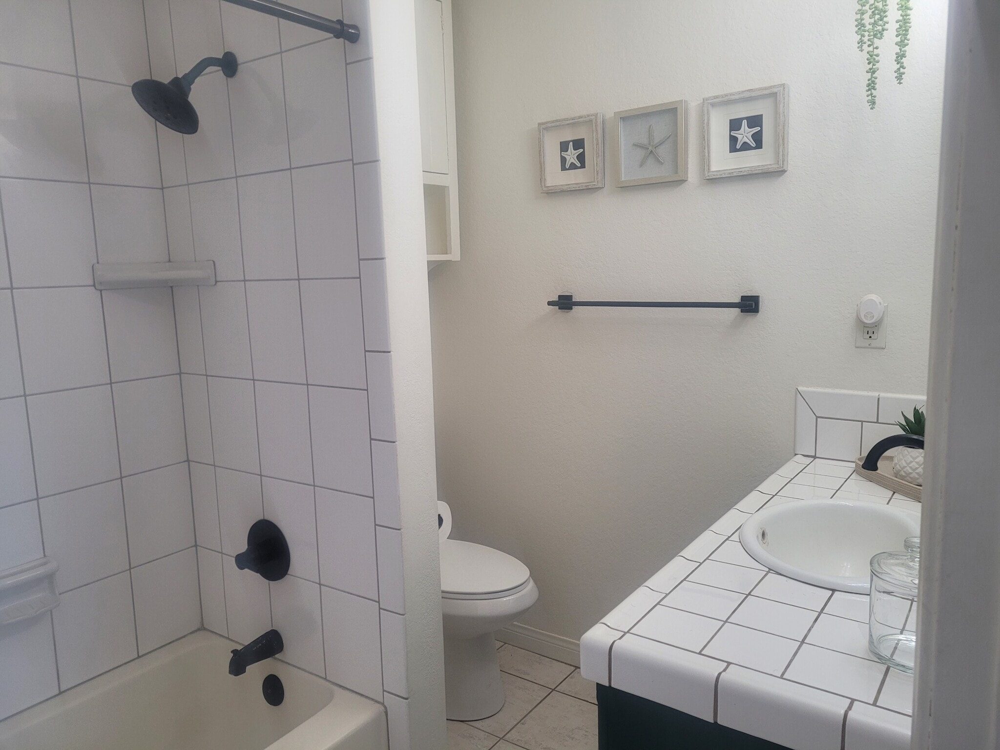 Building Photo - 542 N Shelton St