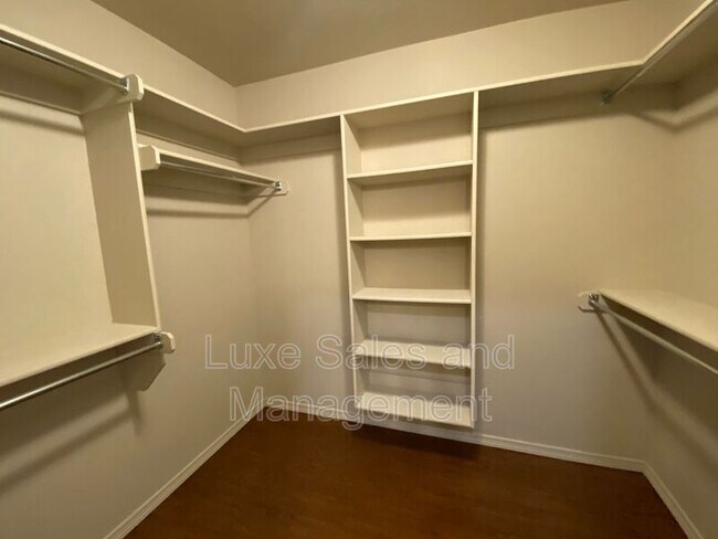 Building Photo - 2116 Buena Vida Ln