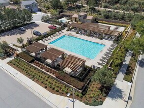 Building Photo - Immaculate 5-Bedroom Executive Home in Desirable Plum Canyon