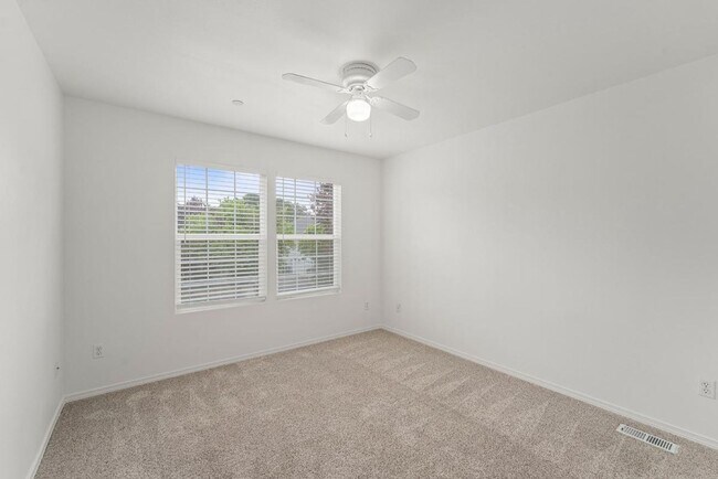 Building Photo - Spacious DuPont Home with A/C, Bonus Loft, Large Patio & Fully Fenced Yard!