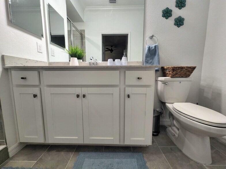 Building Photo - 18028 Gawthrop Dr