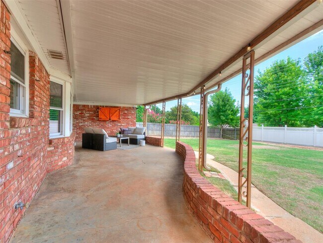 Building Photo - 2304 NW 56th Terrace