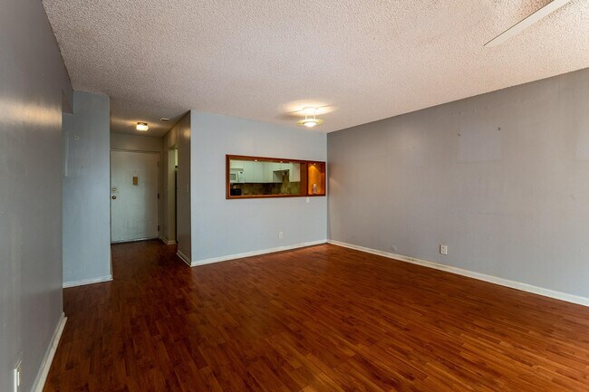 Building Photo - 5951 NE 14th Ln