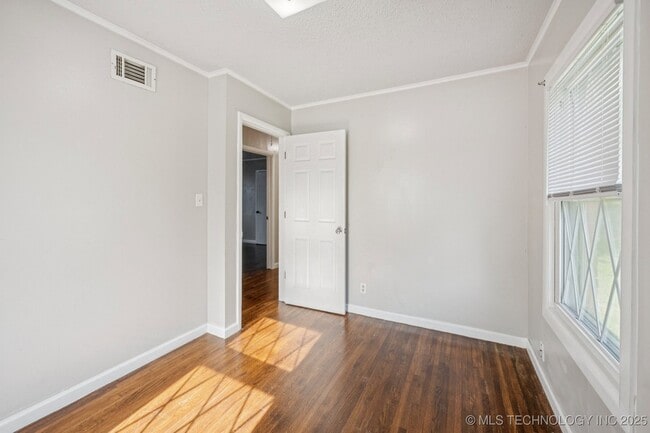 Building Photo - 9115 E Latimer Pl