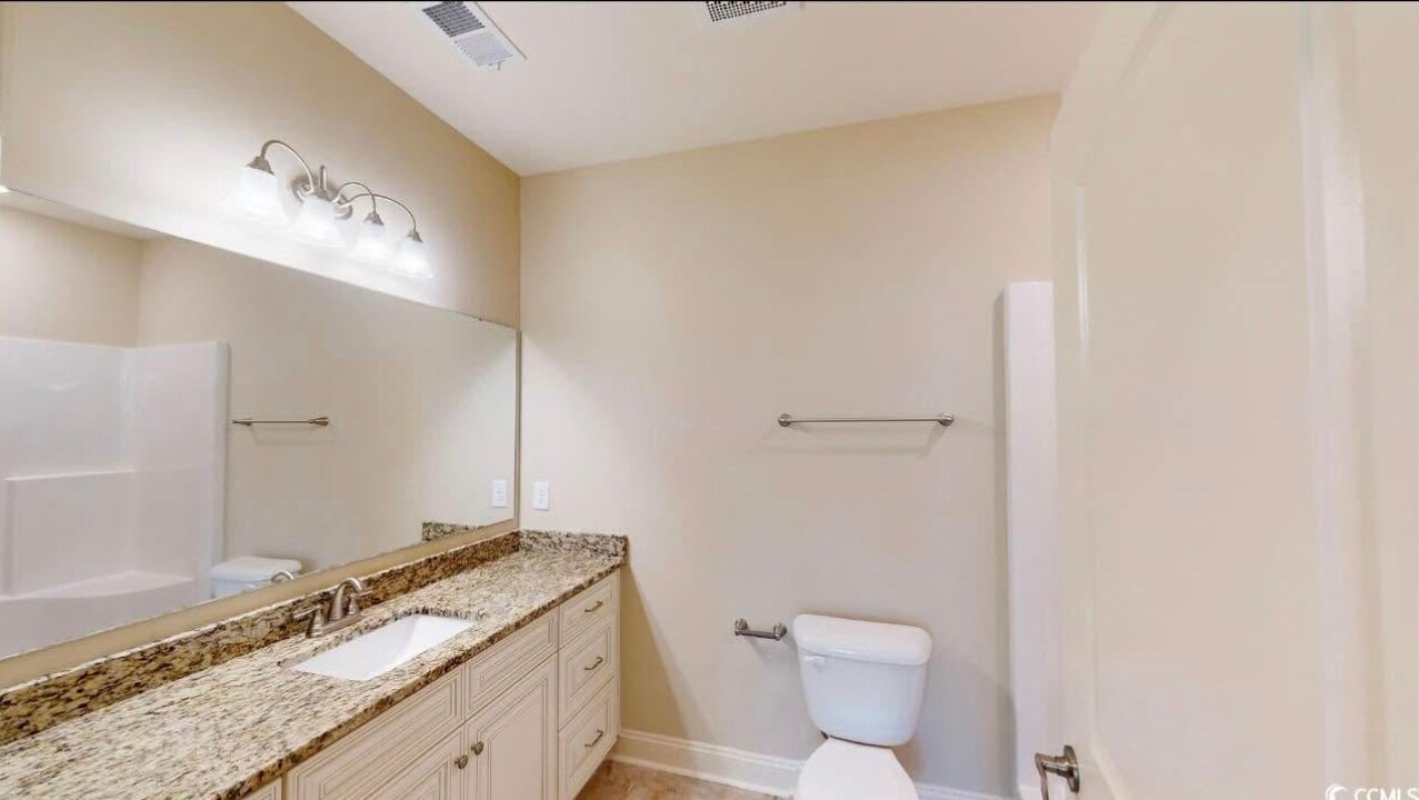 Building Photo - 35 Delray Dr