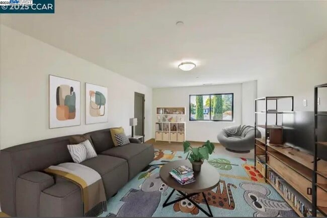 Building Photo - 132 Quinterra Ln