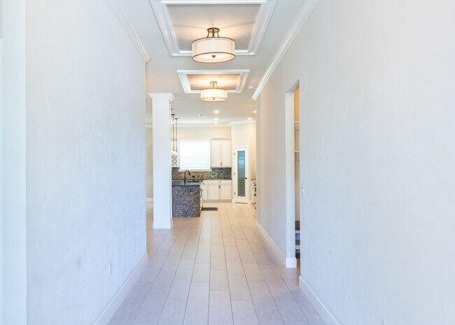 Building Photo - Vibrant 4/3 home in Longleaf!