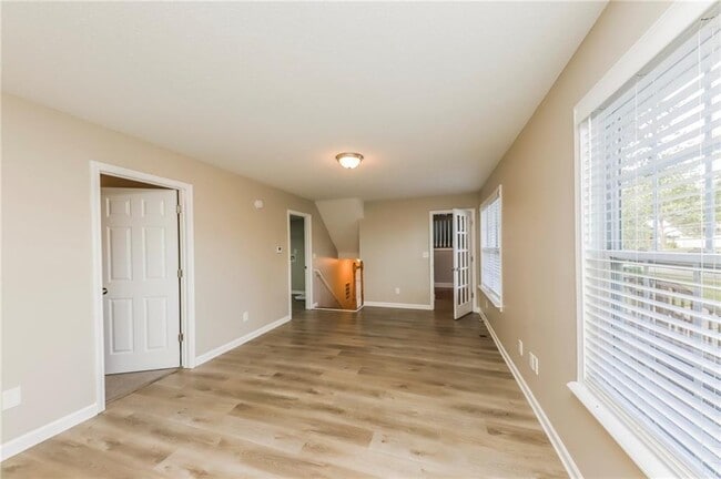 Building Photo - 135 Ivey Lake Pkwy
