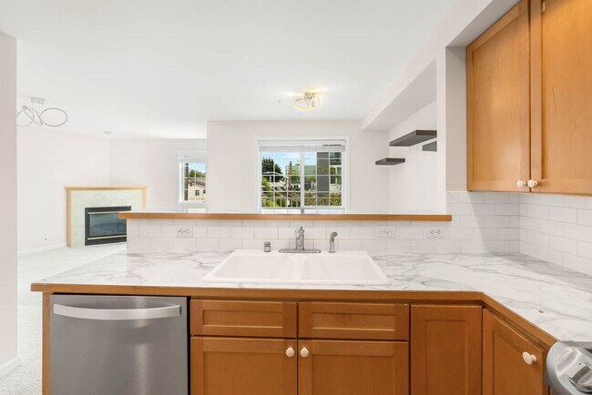 Building Photo - 7301 5th Ave NE