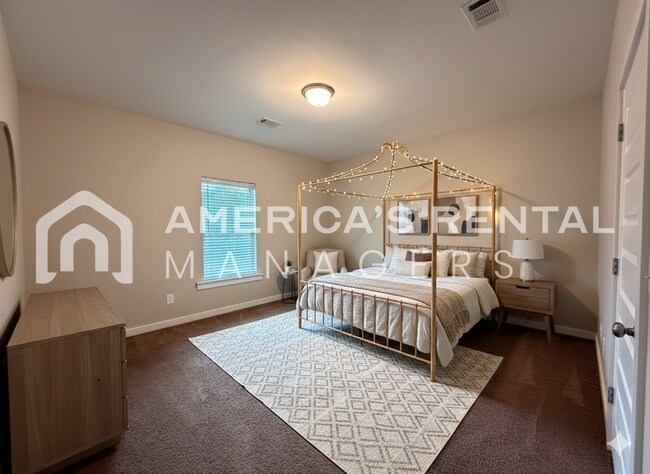 Building Photo - Modern Living in Brookwood!