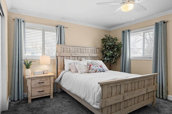 Building Photo - 428 Edwards Ave