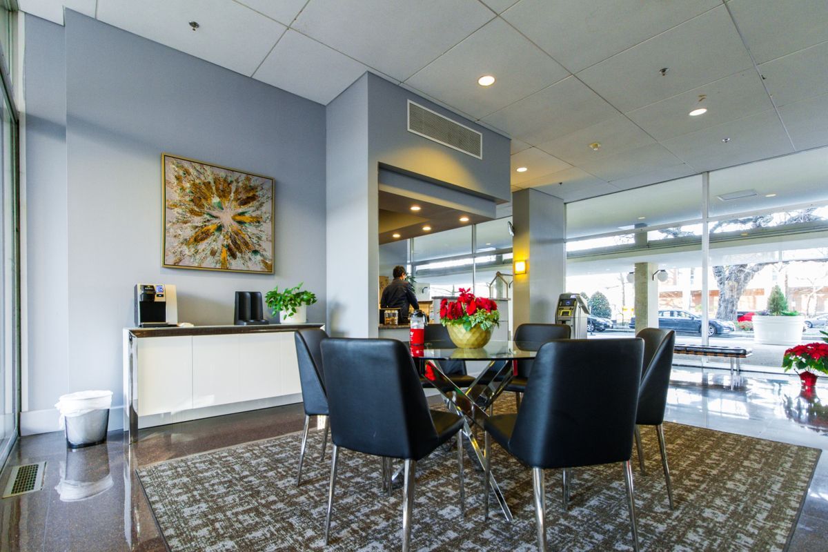 Building Photo - 800 4th St SW