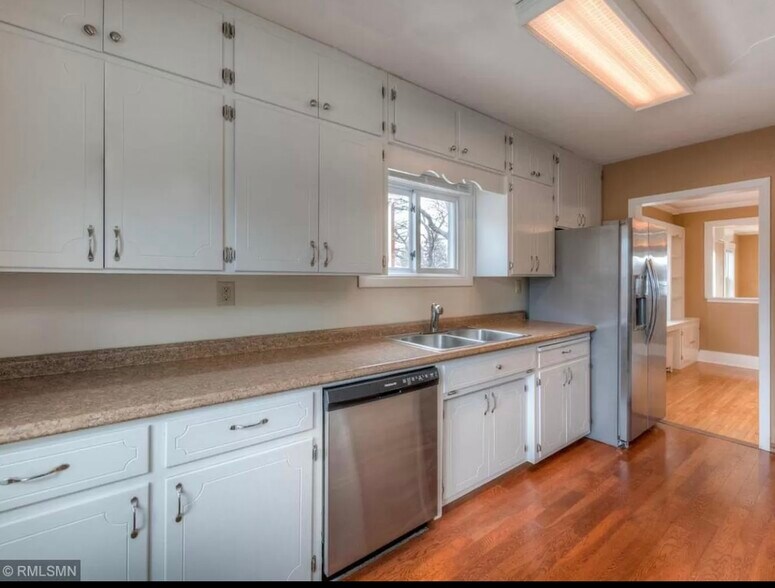 Building Photo - 4542 Hwy 61 N