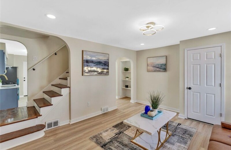 Building Photo - 407 Short Canal St