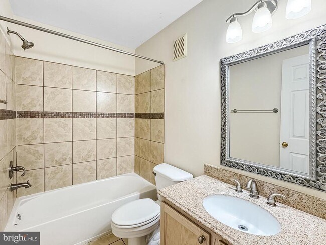 Building Photo - 1546 Northern Neck Dr