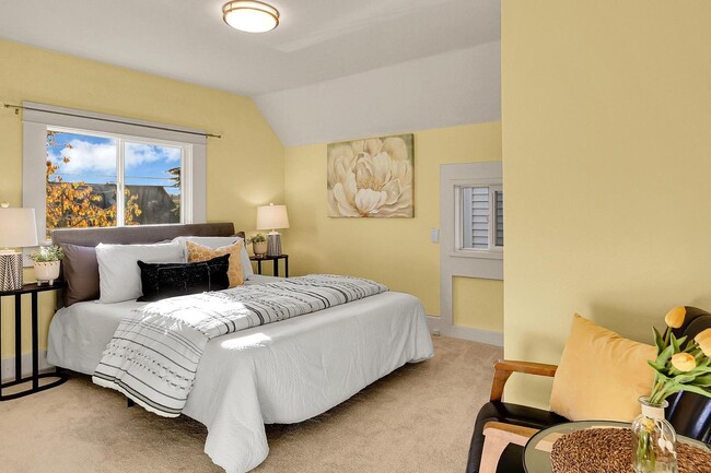 Building Photo - 2Bd/1Ba Seattle House