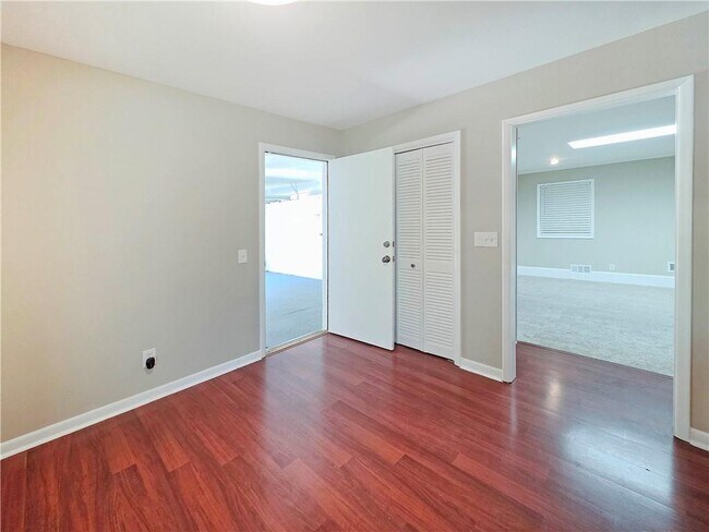 Building Photo - 1273 Murdock Rd