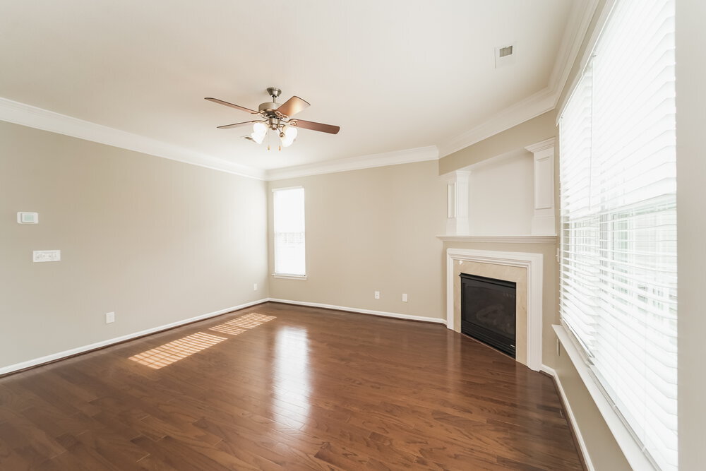 Building Photo - 8236 Rolling Meadows Ln