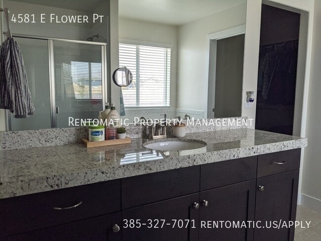 Building Photo - 4581 Flower Point
